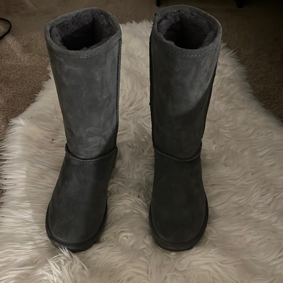 Bear paw winter boots perfect for this cold weather - Picture 1 of 3